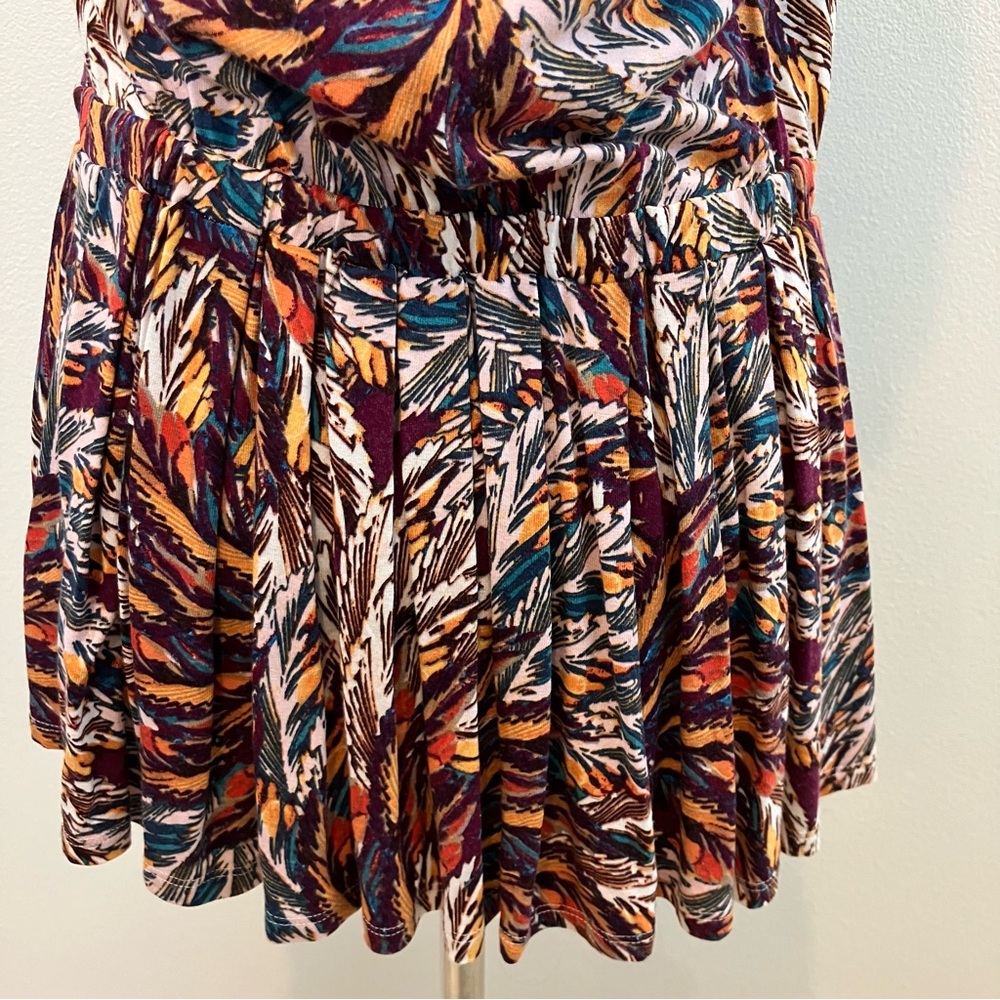 Sleeveless Multicolor Print Peplum Blouse - Picture 6 of 10